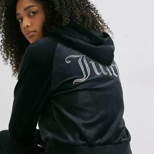 I’m selling juicy couture sweater cute with diamonds on in the back